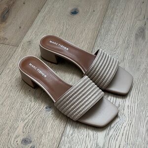 New Marc Fisher Beige Woven-Detail Square-Toe Slide Mules